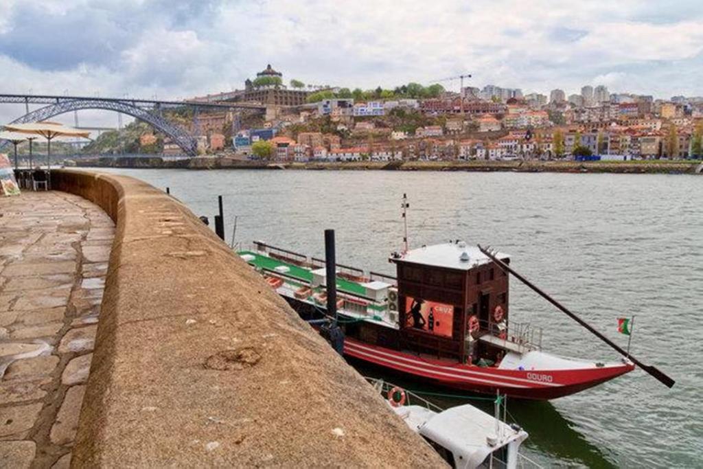 Oporto Home - River Front Room photo