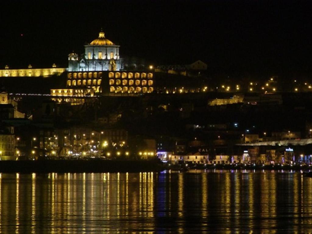 Oporto Home - River Front Room photo