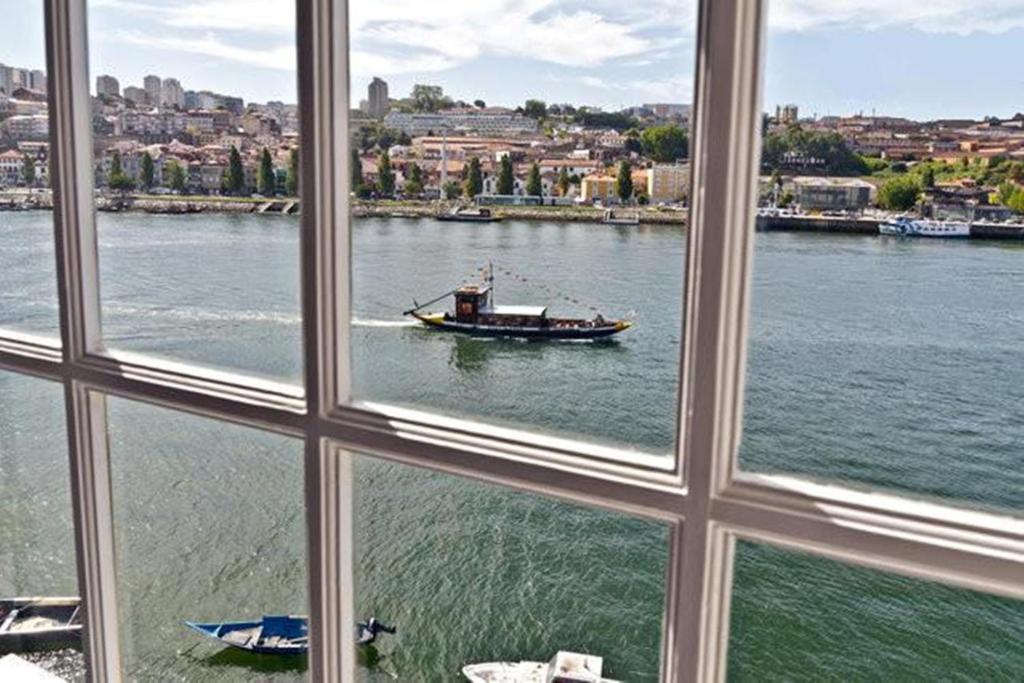 Oporto Home - River Front Room photo