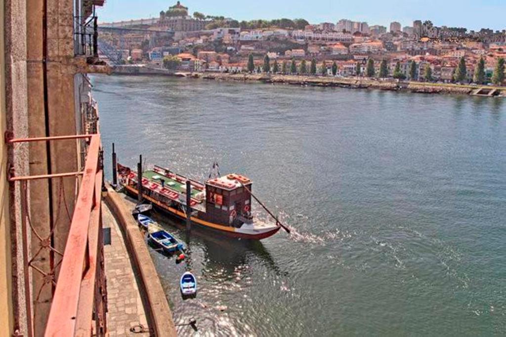Oporto Home - River Front Room photo